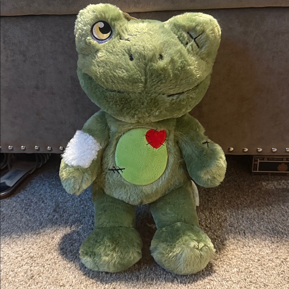 Build-A-Bear Green Zombie Frog NWT limited Halloween edition RARE